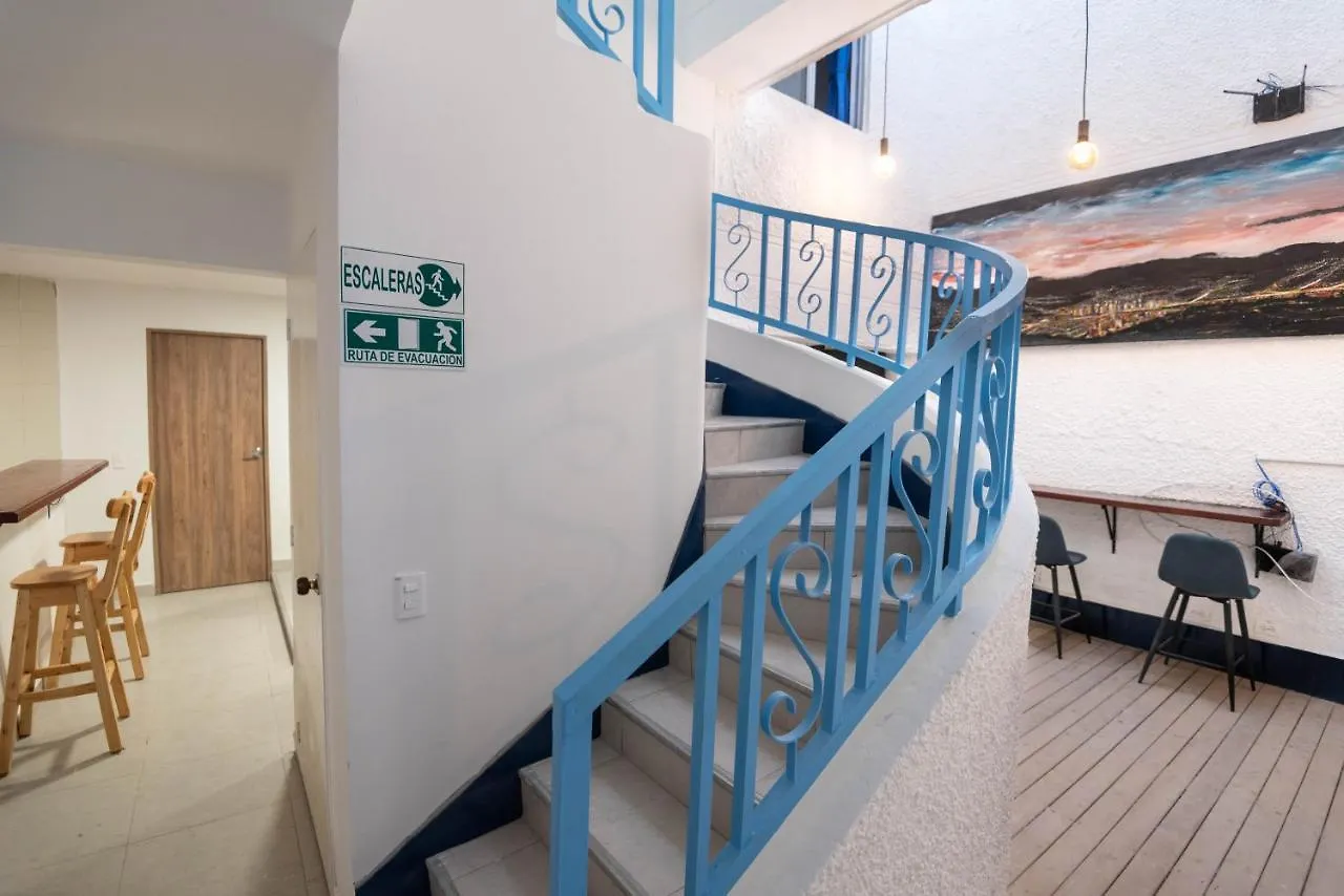 Air Guest House Medellin 3*,  Colombia