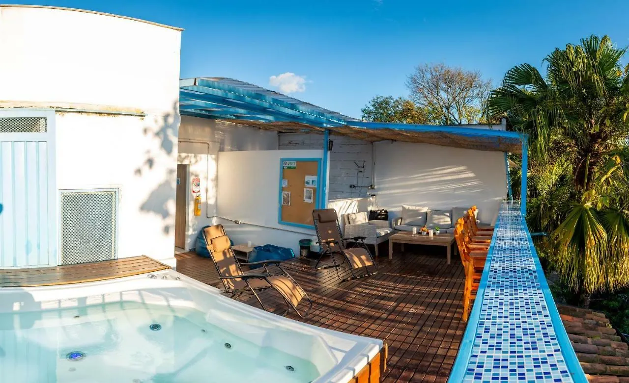 Air Guest House - con Desayuno&Jacuzzi Social Medellín Colombia